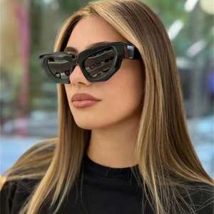 Gafas de Sol Personalizadas con Logotipo, Moda 2025, Retro, Leopardo, Polígono, UV400, Montura Grande, Ojo de Gato, para Mujer - Product Image 2