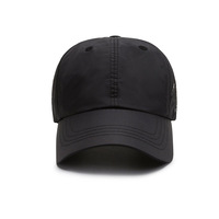 Casquette de baseball avec logo de broderie personnalisé pour hommes Casquette de sport imperméable à l'eau 6 panneaux bleu marine perforé au laser avec trou de découpe au laser