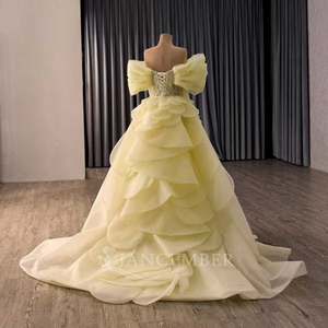 ชุดราตรีสีเหลืองรุ่น Rsm251140 แบบ Sweetheart ไร้สายรัดไหล่ ทรงเข้ารูป ผูกเชือกด้านหลัง กระโปรงแบบถอดได้ ประดับด้วยลูกปัด ผ้าจับจีบ ประดับคริสตัล - Product Image 5