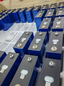 딥 사이클 3.2V 314Ah 280Ah 300Ah 프리즘 리튬 이온 배터리 셀 6000 사이클 수명 태양광 시스템 가전 제품 280Ah - Product Image 6