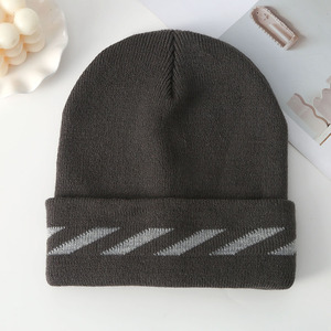 Bonnet en tricot avec bande réfléchissante, double couche, à revers, pour l'hiver, les sports de nuit en plein air, chaud, coupe-vent, anti-froid - Product Image 4