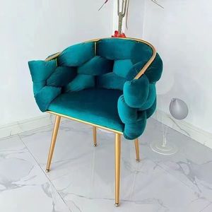 Ensemble de canapés d'appoint de luxe en velours doré, style nordique moderne, avec élément métallique élégant, pour salons et salles d'attente - Product Image 4