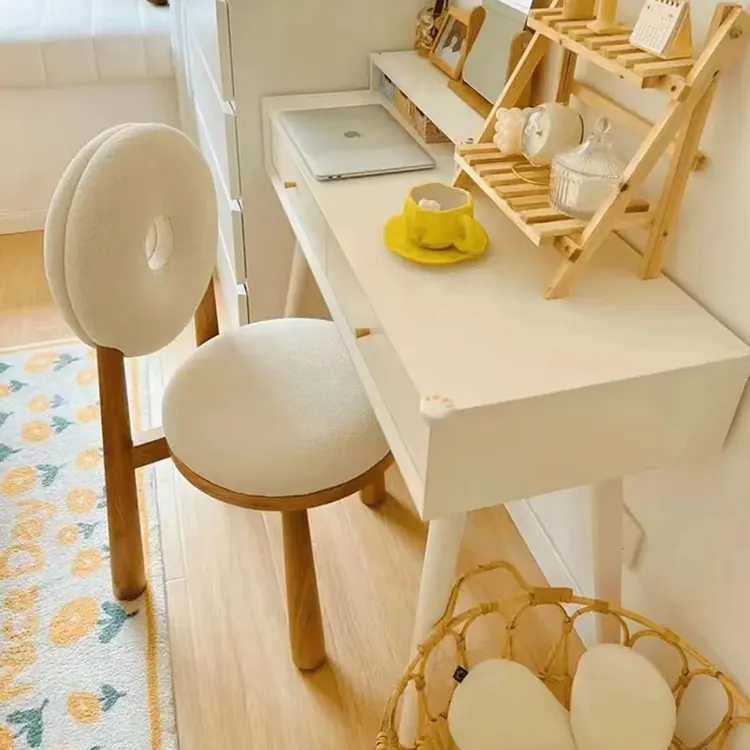 ネットセレブクリームウィンドラムチェアワビサビウィンドテラゾラウンドテーブルと小さな家庭用ロックプレートソリの椅子の組み合わせ