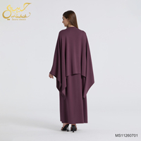 Ensemble 2 pièces Abaya pour femmes musulmanes, personnalisé en usine, collection 2026, comprenant un haut cape chauve-souris et une robe longue, ensemble coordonné islamique uni et modeste