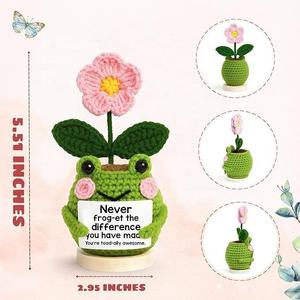 Venta al por mayor de fábrica, Novedades de gran demanda transfronterizas: Muñecos de ganchillo hechos a mano (Rana, Abeja en maceta, Girasol) y artículos de punto, terminados para interiores. - Product Image 2