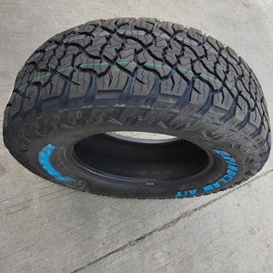 Pneus tout-terrain robustes LT235/<span class=keywords><strong>75R15</strong></span> P205/70R15 P215/<span class=keywords><strong>75R15</strong></span> <span class=keywords><strong>P235</strong></span>/<span class=keywords><strong>75R15</strong></span> Conduite silencieuse Confort Adhérence exceptionnelle Convient aux jantes de 15 pouces - Product Image 3