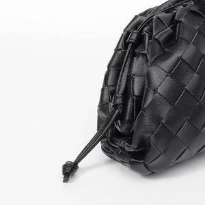 Nuevo Bolso de Hombro de Piel Suave Tejida, Clutch Diagonal de Alta Gama, Popular Bolso de Mujer de Piel Vacuna, de Poliéster, Moderno y Casual - Product Image 5