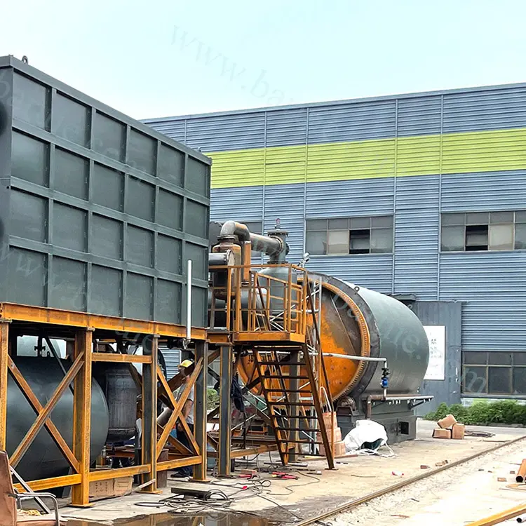 Petroleum soil oil sand pyrolysis machine for recycling residue oil plastics or rubber tires plant