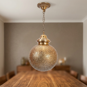 Lanterne suspendue marocaine ronde en laiton avec chaîne, finition dorée, décoration d'intérieur en métal - Product Image 1