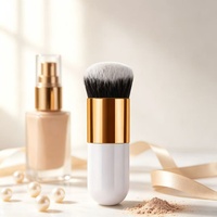 Pinceau de fond de teint Kabuki, poils denses en capsule, manche blanc doré pour fond de teint liquide ou crème, marque privée