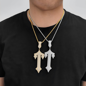 Colliers ras-du-cou personnalisés pour hommes, style streetwear audacieux, plaqués or véritable, avec pendentifs crucifix en forme d'épée, en argent 925 et Moissanite GRA, entièrement sertis de pierres - Product Image 6