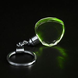 Porte-clés en cristal K9 vierge pour sublimation, forme rectangulaire personnalisée, porte-clés lumineux 3D en cristal, vente en gros à bas prix de Guangzhou - Product Image 2