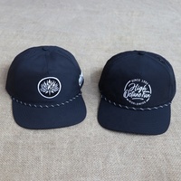 Topi Snapback Olahraga Pria 5 Panel Pinggiran Datar Berkualitas Tinggi dengan Logo Custom, Lubang Laser Premium, Cepat Kering, Dilengkapi Tali