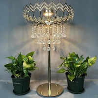 Nouveau porte-fleurs de table en cristal de mariage moderne décoration de table de banquet d'hôtel accessoires de guide routier pour événements spéciaux