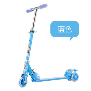 Monopattino per Bambini a Prezzo Economico, Tre Ruote Lampeggianti, Design Accattivante, Facile da Usare, Ottimo Regalo per Ragazzi e Ragazze - Product Image 4