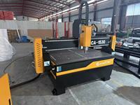 Routeur CNC Économique 1325 1530, Machine de Gravure et de Découpe du Bois avec Système de Contrôle DSP pour la Publicité, les Panneaux, le PVC, l'Acrylique et le Traitement du Bois
