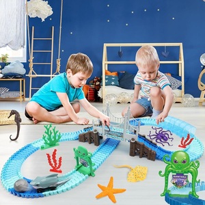 Juego <span class=keywords><strong>de</strong></span> Pistas <span class=keywords><strong>de</strong></span> Carreras Flexibles Shark Track Toys con Giro <span class=keywords><strong>de</strong></span> 360 Grados °   Coche Eléctrico con Forma <span class=keywords><strong>de</strong></span> Tiburón y Rotación Automática, Juguete <span class=keywords><strong>de</strong></span> Carreras con Temática <span class=keywords><strong>de</strong></span> Tiburón - Product Image 4