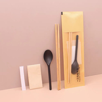 Couverts biodégradables jetables personnalisés ensemble de restaurant à emporter kit de couverts en plastique couteau cuillère bambou baguettes serviette