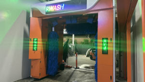 อุปกรณ์ล้างรถอัตโนมัติแบบ5แปรงเต็มรูปแบบพร้อมโปรแกรมทำความสะอาดหลายขั้นตอนการใช้โฟมและอายุการใช้งานยาวนาน - Product Image 4