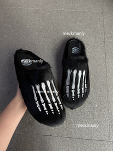 Plantilla ligera y ajustable de madera, pantuflas de cuero genuino con hebilla ajustable para personalización. - Product Image 5