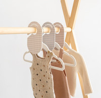 Vente chaude ensemble de 8 organisateur de placard de pépinière Durable bébé et enfant en bas âge cintre placard diviseur bébé pour bébé vêtements par taille/âge