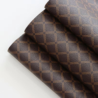 Cuir synthétique gaufré à motif diamant pour vêtements et sacs à main