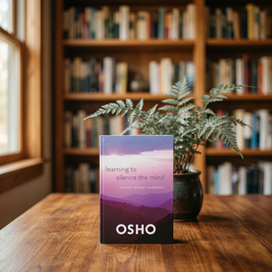Aprender a silenciar la mente por Osho, libro en inglés de bolsillo, guía sobre mindfulness y paz interior - Product Image 1