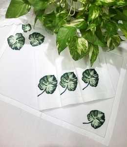 Ensemble de sets de table et serviettes en lin 100% brodé feuille de Monstera, blanc, avec ourlet en coton, lavable et réutilisable, vente en gros à prix abordable - Product Image 2
