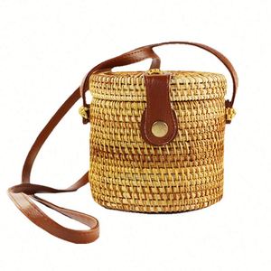 Bolso de Hombro de Paja Tejida al por Mayor, Bolso de Mimbre de Bali Unisex para Vacaciones de Verano, con Correas de Cuerda y Cinta, Estilo Casual para Viajes - Product Image 1