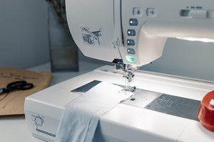 Janome <span class=keywords><strong>Horizon</strong></span> Memory Craft 12000 |   Machine à broder 1000 points/min avec conception sans fil Import - Product Image 6