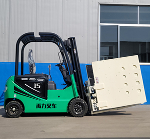 Precio de fábrica Carretilla elevadora eléctrica de 4 ruedas Carretilla elevadora de 1,5 toneladas con mástil de elevación libre de <span class=keywords><strong>3</strong></span> etapas de 4500 mm - Product Image 2