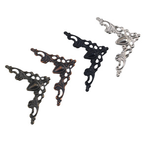 Hollowed Out Triangular Metal Decorations Antique Bronze Red Bronze <b>Silver</b> Black Carbon Steel For Gift Box Packaging Decoration - Product Image 5