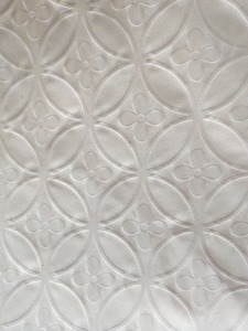 Rollo de tela de microfibra de poliéster de tela en relieve a precio barato de fábrica - Product Image 4