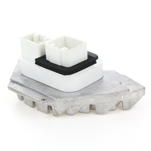 Resistencia del ventilador Volvo 8693262 12V para S60 S70 V70 S80 XC90 XC70, pieza de repuesto - Product Image 3