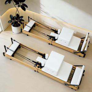 En promotion : Équipement d'exercice à domicile – Tables de Reformer télescopiques en <span class=keywords><strong>bois</strong></span> d'érable, Reformer Pilates classique pliable et portable - Product Image 1