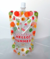 Sac d'emballage de boisson personnalisé pour bébé jus de fruits frais avec effet mat forme spéciale pochette à bec en plastique PE