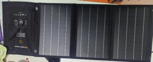 Bolsa Solar Plegable Monocristalina de 21W Lista para Usar, con 2 Puertos USB, Diseño Impermeable para Viajes, Camping y Carga al Aire Libre - Product Image 4
