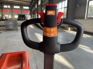 WELIFTRICH Nueva Venta Caliente 1500kg 1.5ton 3300lbs Capacidad Walkie Apilador Eléctrico ES-15K - Product Image 2