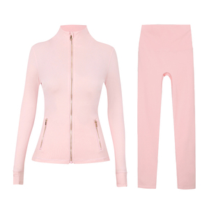 Ensemble de <span class=keywords><strong>sport</strong></span> yoga pour <span class=keywords><strong>femme</strong></span> DF de la même marque - Tenue 2 pièces avec leggings taille haute froncés pour le Pilates, la course et l'entraînement en salle de <span class=keywords><strong>sport</strong></span> - Product Image 5