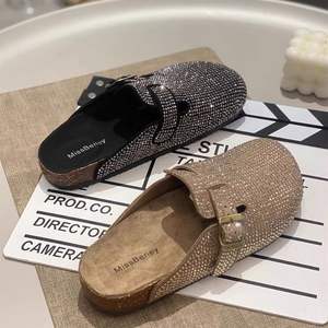 Zapatos sin cordones informales de estilo francés con diamantes de imitación, zuecos y mulas elegantes - Product Image 5