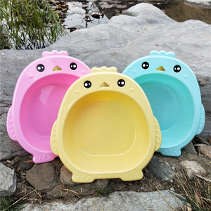 Bassines en plastique créatives en forme de poussin pour bébés, épaissies, pour les pieds des enfants, couleurs assorties, 130g, origine Linyi - Product Image 2
