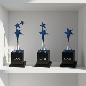 Trophée en métal moulé sous pression personnalisé avec options de gravure pour événements sportifs et mariages - Thème compétitif - Product Image 1