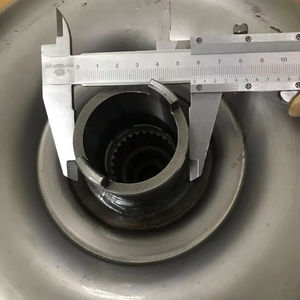 トルクコンバーターアセンブリ04/600784 <span class=keywords><strong>JCB</strong></span>用1400B1550B 1600B 1700B 214 215 216 217 3C 3CX - Product Image 2