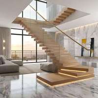 Escalier en bois massif pour villa à plafond haut avec marches LED, garde-corps en verre épais, main courante en bois, style moderne minimaliste