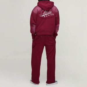 Survêtement deux pièces pour homme, personnalisé, style rétro, délavé soleil bordeaux, avec sweat à capuche zippé intégral et pantalon de survêtement large à empiècements cousus - Product Image 2