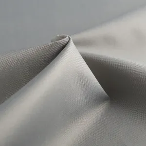600D PU Oxford impermeable Jiangsu personalizado tejido impermeable tela de poliéster recubierto Venta caliente liso para ropa 150cm