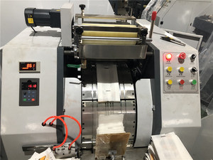 Máquina para fabricar bolsas de papel kraft reciclado con alimentación de láminas en V, controlada por PLC, alta productividad, certificación CE, tamaño pequeño - Product Image 2