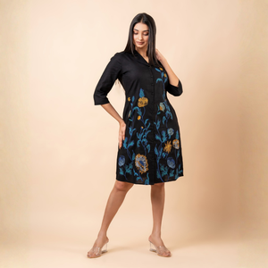 Camisa de Lino Negra de Alta Calidad con Bordado Floral, Vestido Elegante y Duradero para Mujer - Product Image 5