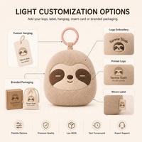 Porte-clés en peluche personnalisé en forme de paresseux, breloque de sac en peluche souple OEM ODM avec logo pour cadeau de marque et promotion de détail