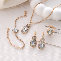 Ensemble de bijoux haut de gamme plaqué or : collier, boucles d'oreilles, bracelet et bague pour femme – Idéal pour mariage et soirée – Bijoux fantaisie